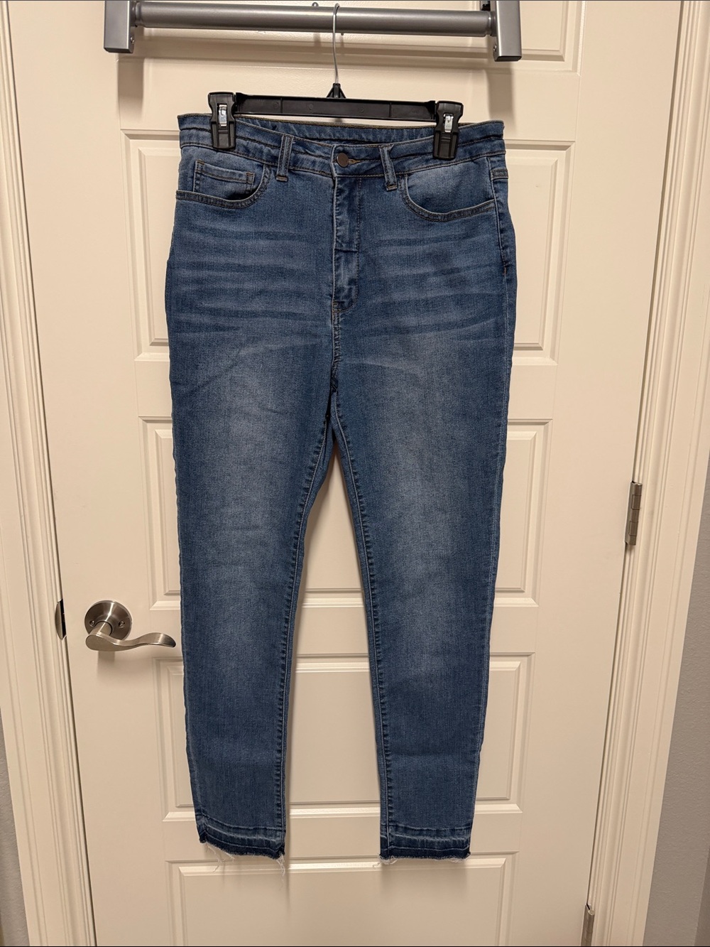 H by Halston Skinny Jeans in Medium Blue Wash
